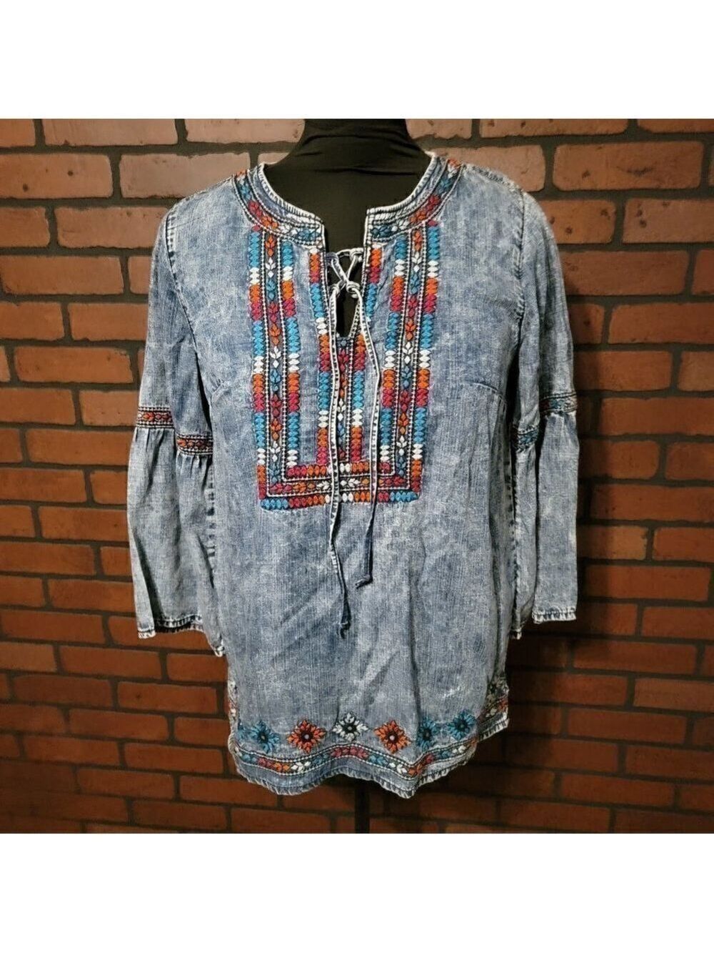 Sharon Young Denim Peasant Style top with Embroidery.  Size Med.